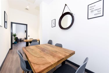 1 bed flat, Queen Street, Holylands, Belfast, BT16ET - Image 1